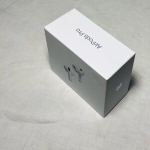 Apple AirPods Pro White Retail Box